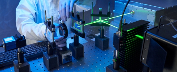 Laser oscillators